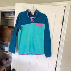 Patagonia pull over 3 snaps!